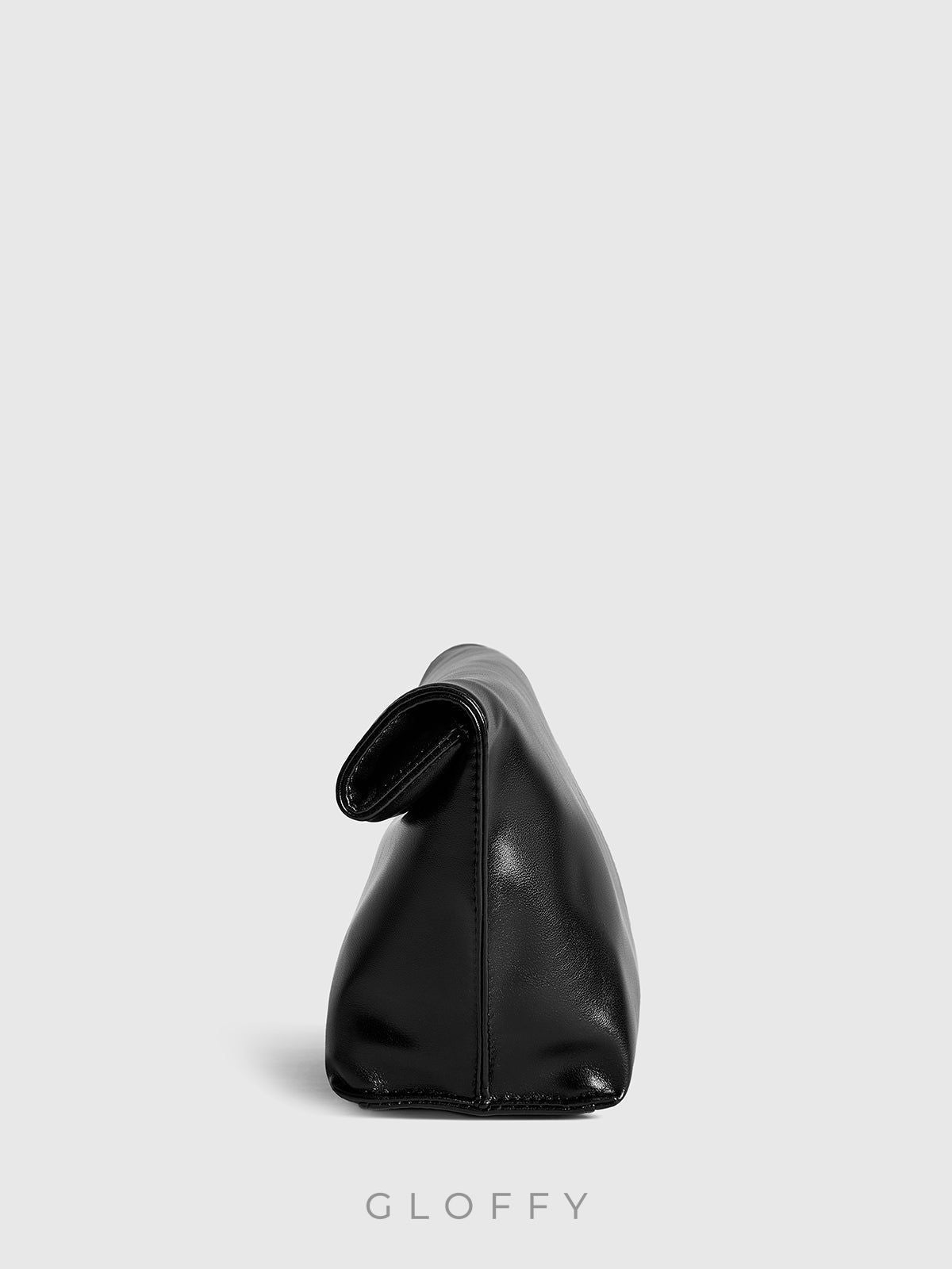 Minimalist Kıvrılmış Kenarlı Zarf Çanta