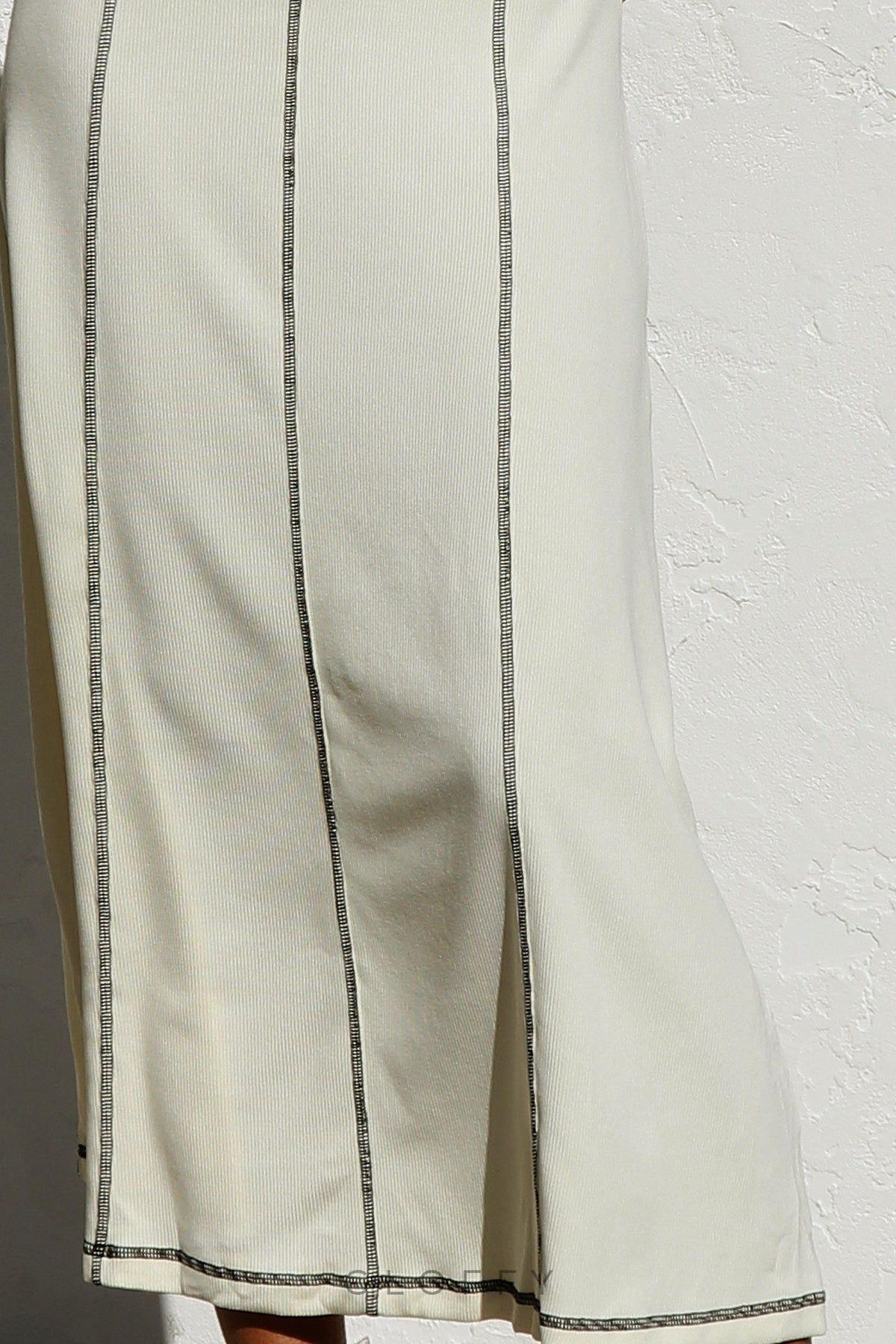 Ariana Dikiş Detaylı Midi Elbise