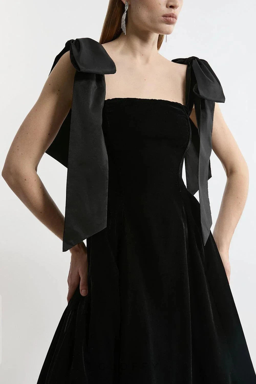 Amira Straplez Fiyonk Midi Elbise