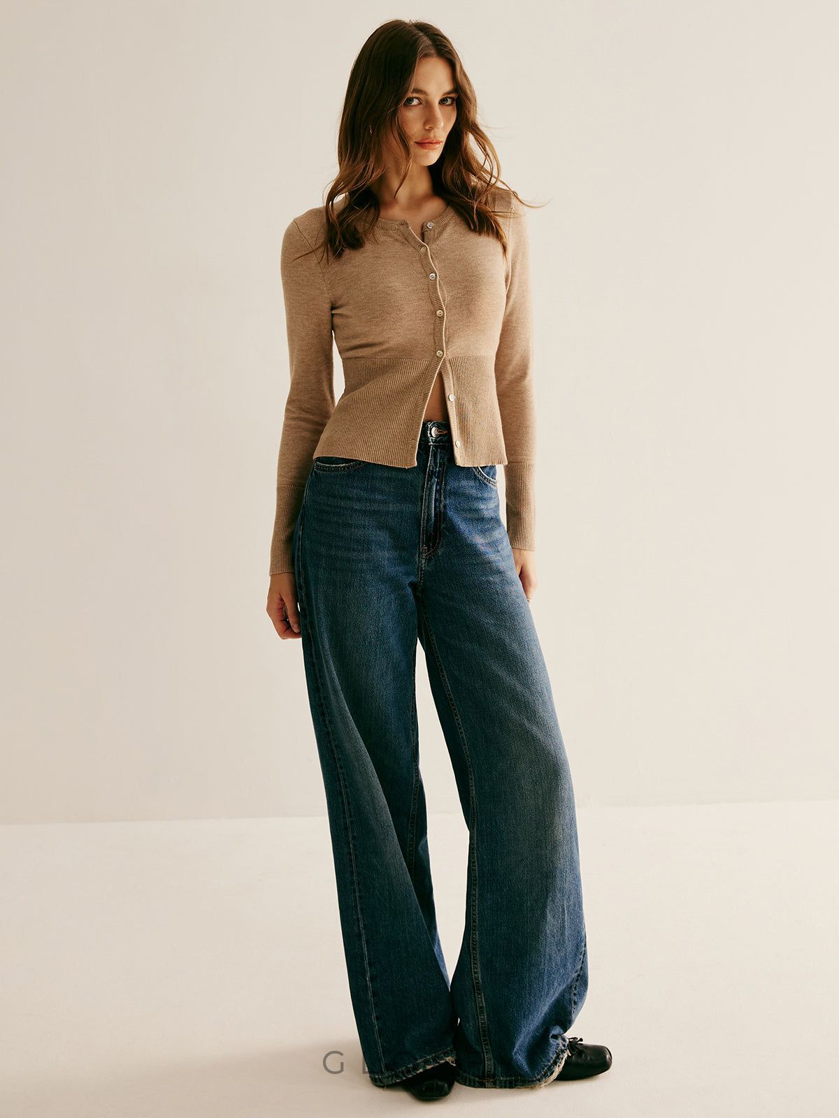 Düğmeli İnce Fitilli Triko Hırka – Bej