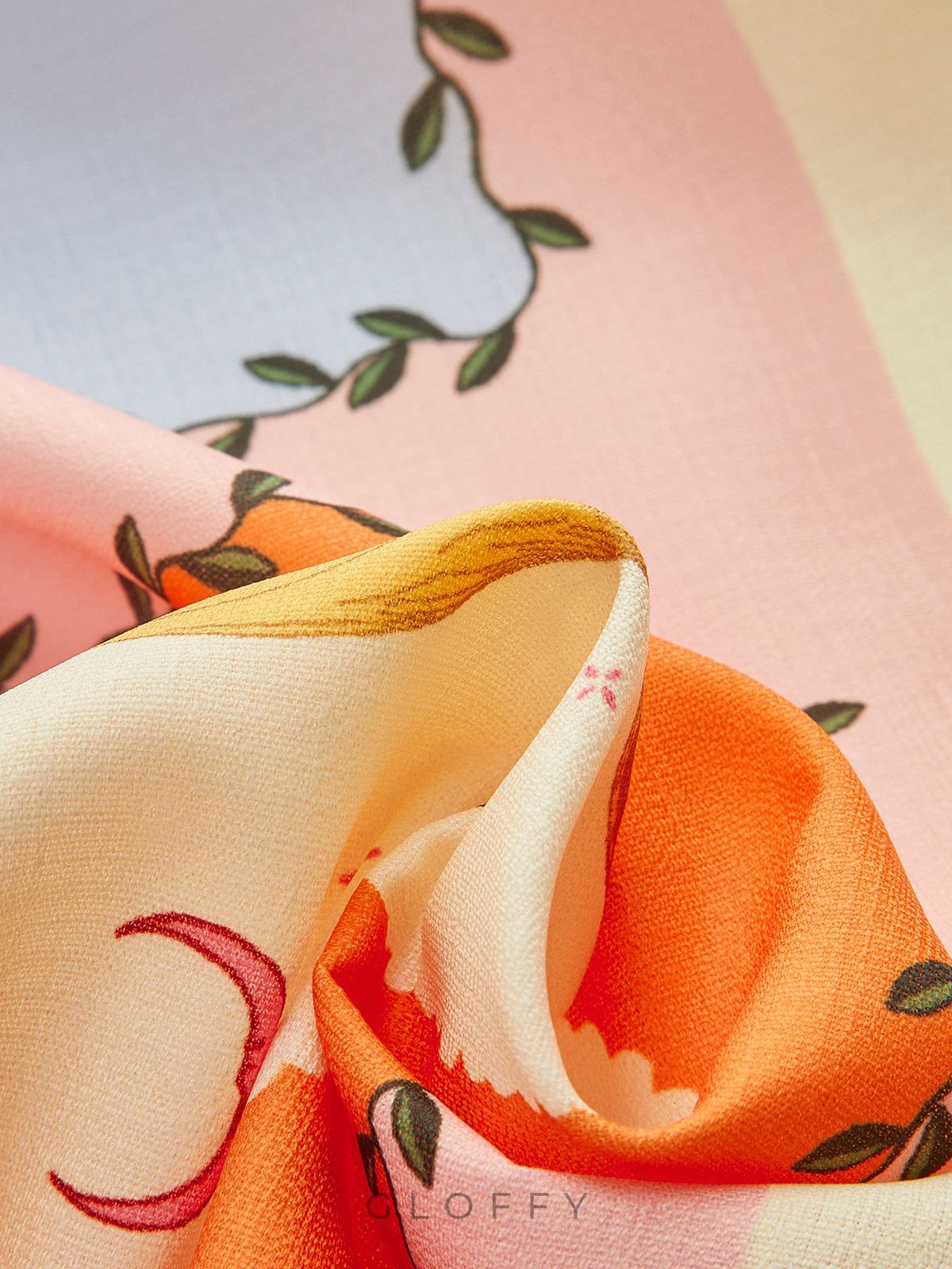 Şık Çiçek Desenli Şort ve Kemerli Takım