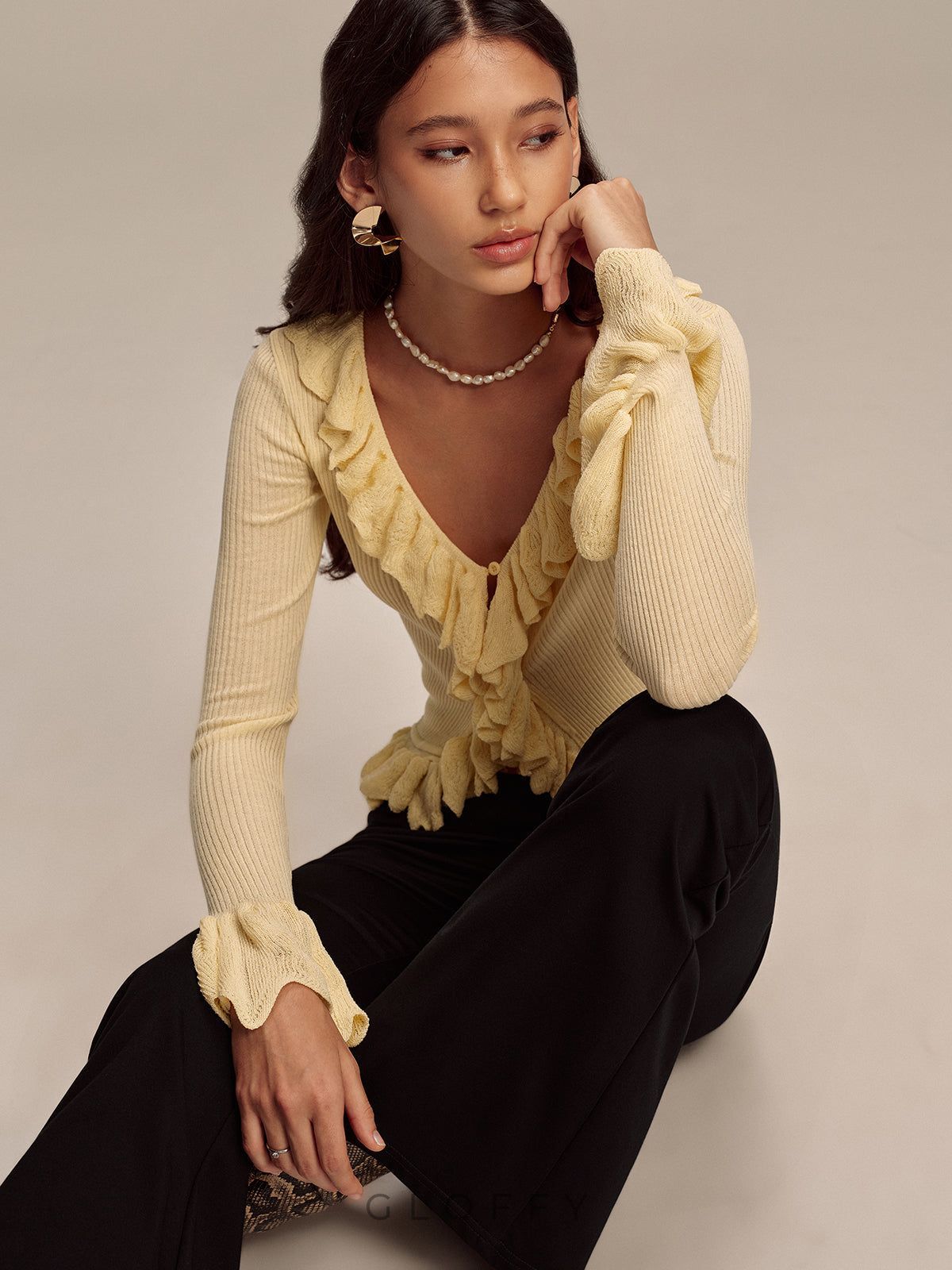 Fırfır Detaylı V Yaka Fitilli Hırka – Sarı