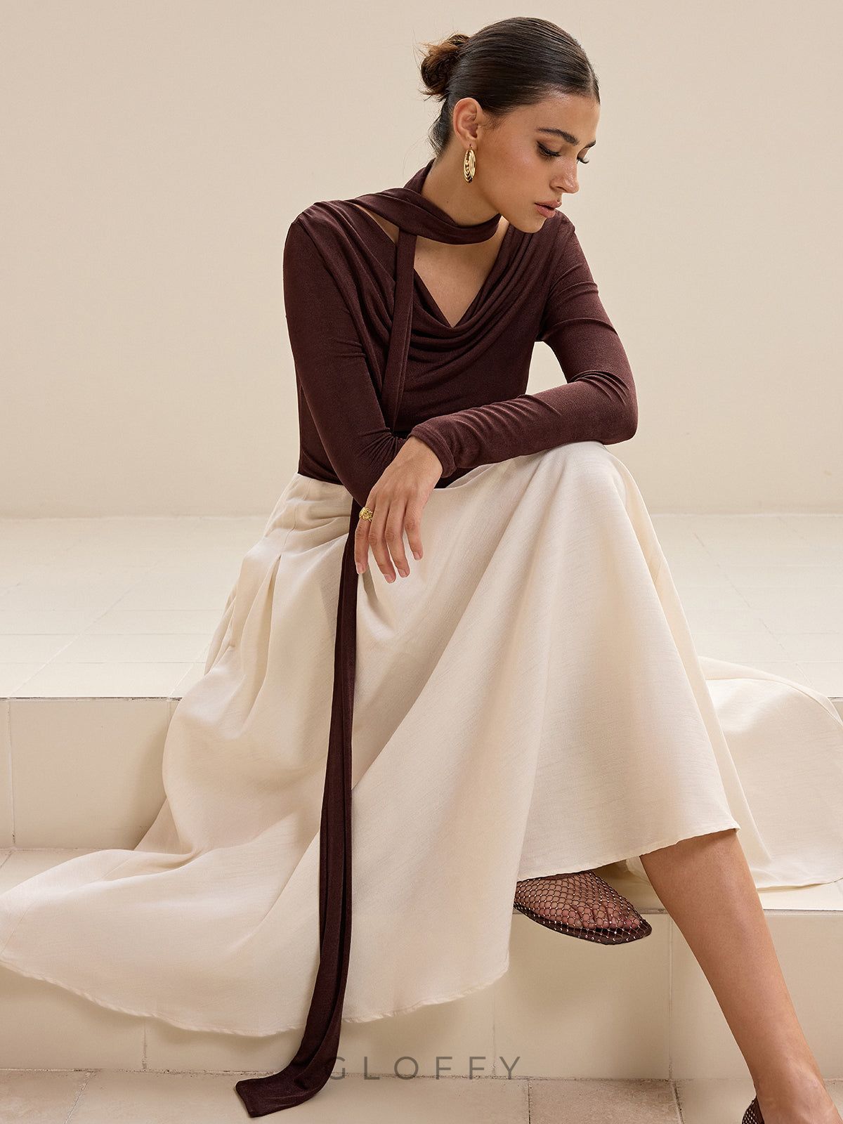 Asimetrik Boyun Fiyonk Detaylı Uzun Kollu T-shirt