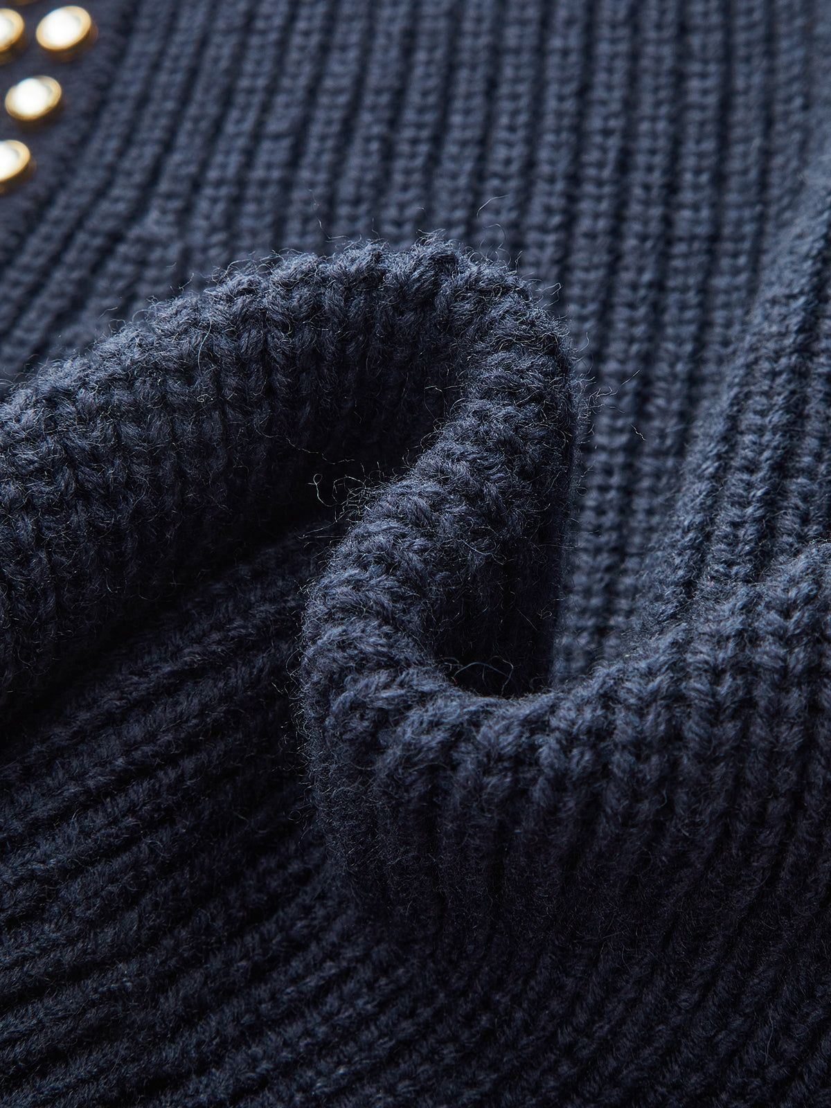 Çıktılı Yaka Yün Karışımlı V Yaka Kazak