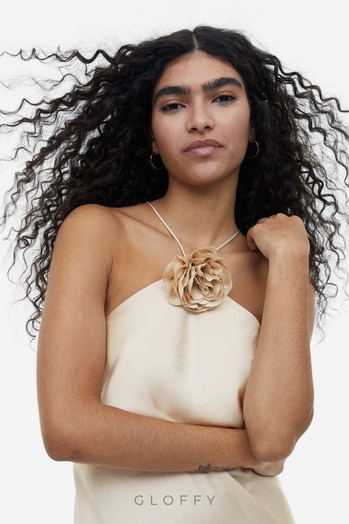 Lilianne Gül Detaylı Halter Yaka Midi Elbise